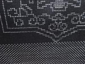 アンティーク　市松に華紋織り出し本場泥大島紬着物(5マルキ)